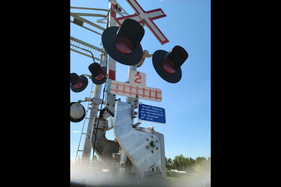 CN rail crossing's list call numbers and crossing location that may be important when reporting an incident or concern.