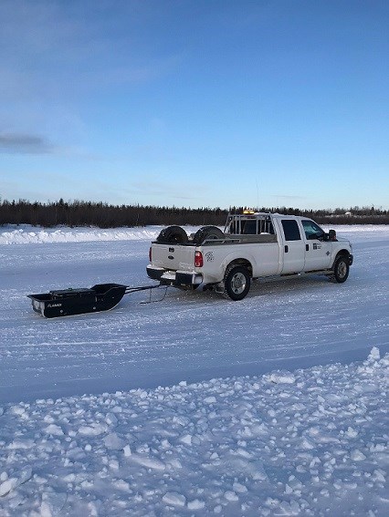 truck-on-ice0224