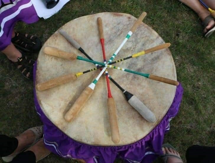 spirit-strong-singers-drum