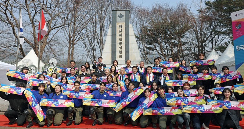 utf-8rlink_group_photo