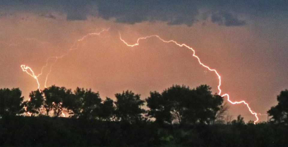 Lightning-7723