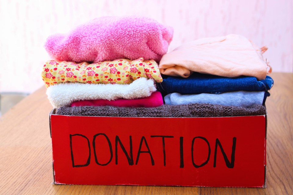 donation box AdobeStock