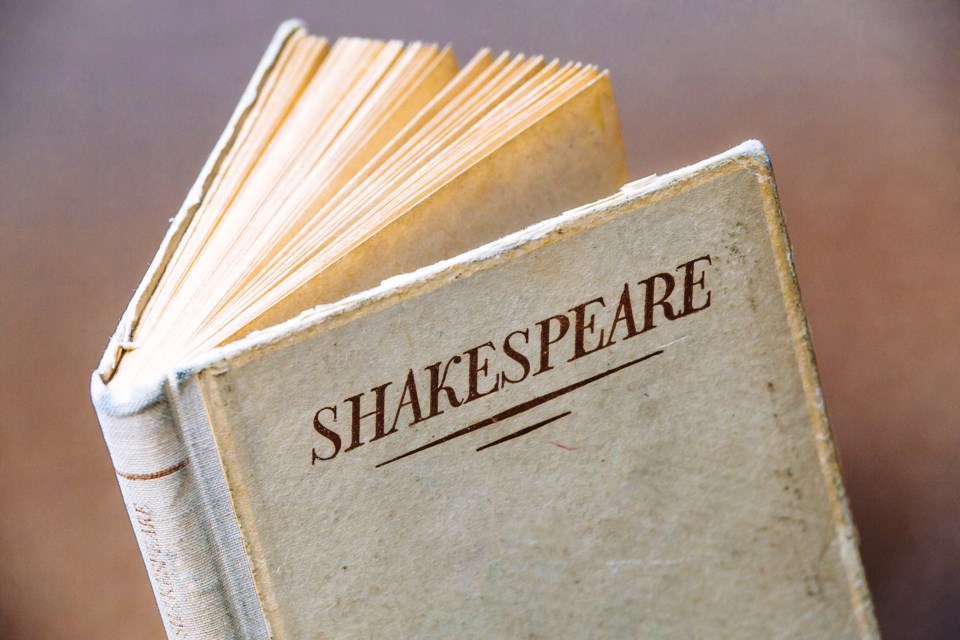 Shakespeare AdobeStock