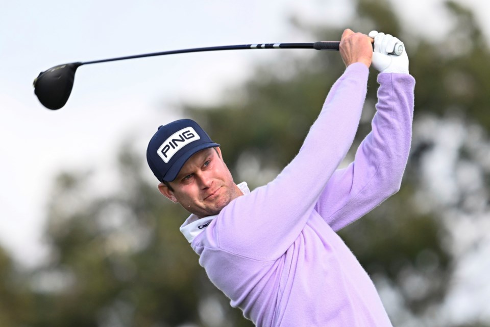 Harris English holds off Sam Stevens by a shot in the Farmers Insurance