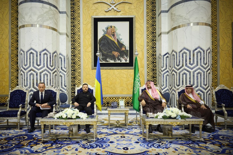 CORRECTS CITY - In this photo provided by the Ukrainian Presidential Press Office, Ukrainian President Volodymyr Zelenskyy, center left, meets with Prince Saud bin Mishaal, deputy governor of Saudi Arabia's Mecca region, center right, and Saudi Commerce Minister Majid bin Abdullah al-Qasabi in Jeddah, Saudi Arabia, Monday, March 10, 2025. (Ukrainian Presidential Press Office via AP)