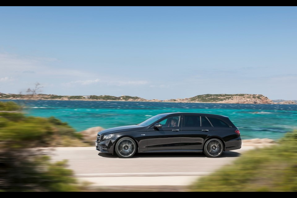 2017 Mercedes-Benz E 400 4MATIC Wagon Credit Daimler AG