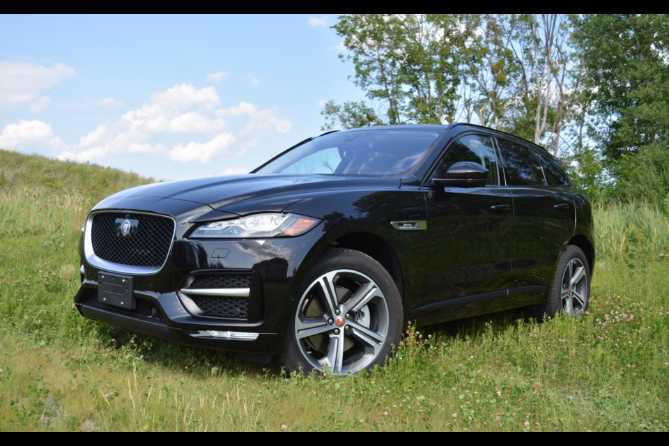 2017 Jaguar F-PACE Credit Mathieu St-Pierre