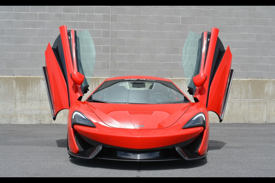 McLaren 570S Credit Mathieu St-Pierre