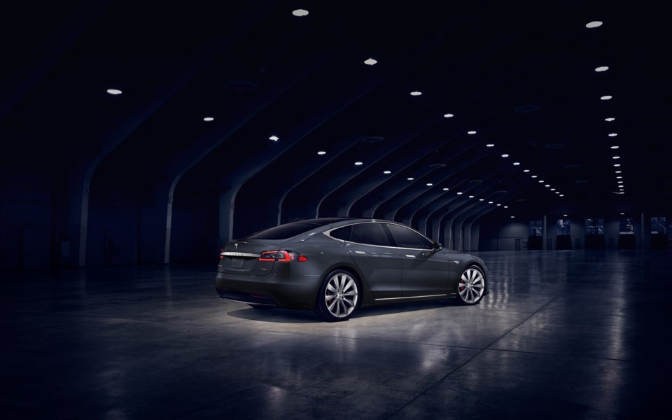 271391_une_tesla_p100d_bat_le_record_d_acceleration_pour_une_berline_de_serie