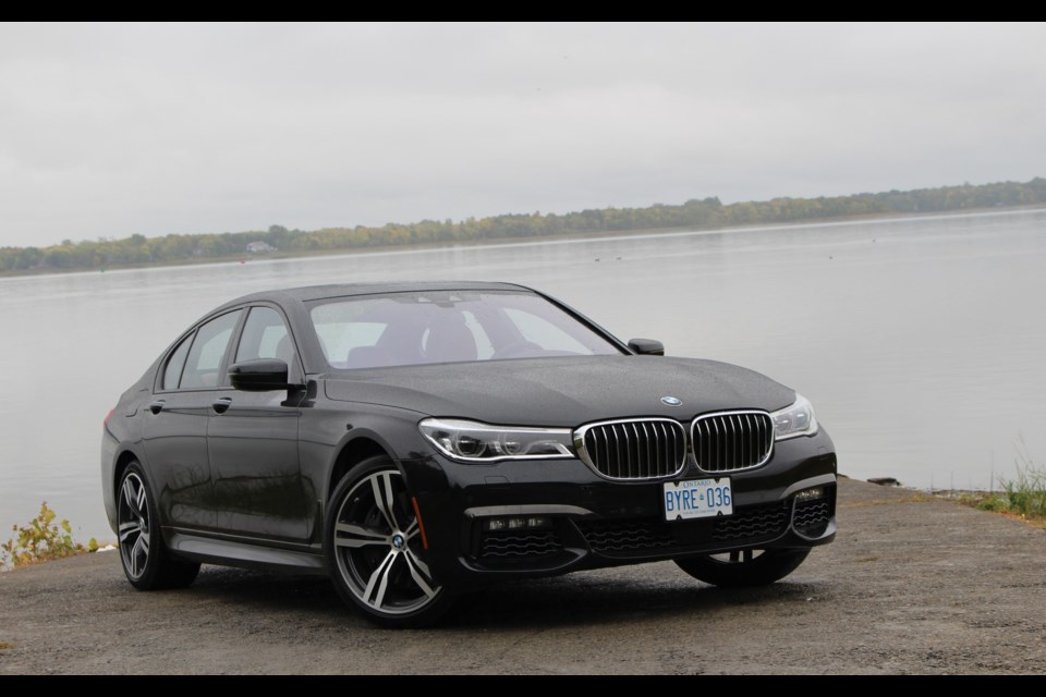 2016 BMW 750i xDrive Credit Michel Deslauriers