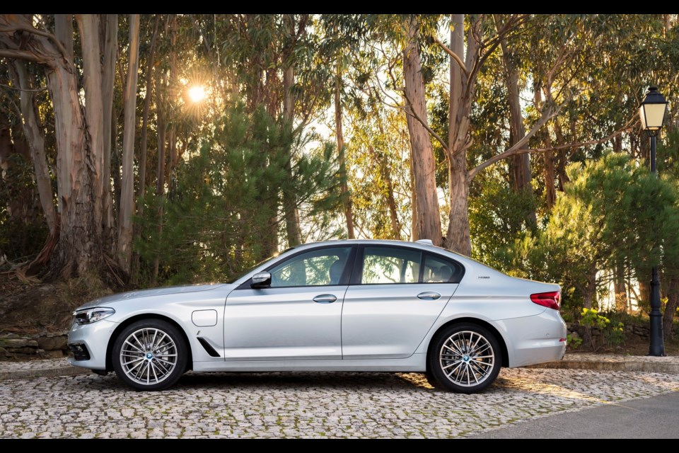 2017 BMW 530e iPerformance Credit BMW AG