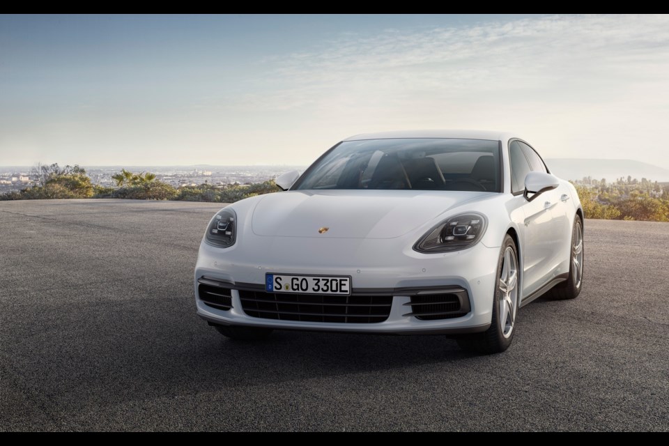 2018 Porsche Panamera 4 E-Hybrid Credit Porsche AG