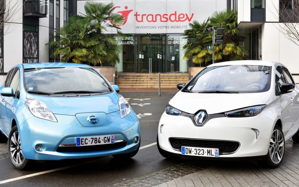 285425_renault-nissan_et_transdev_vont_developper_une_flotte_de_vehicules_autonomes