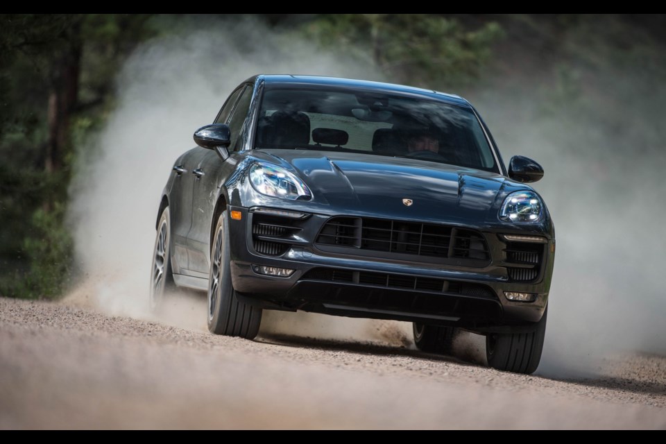 Porsche repairing filter flange of the fuel pump Credit Porsche