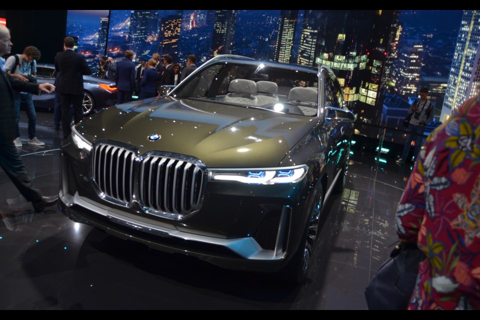 BMW X7 iPerformance Concept Credit Alain Morin