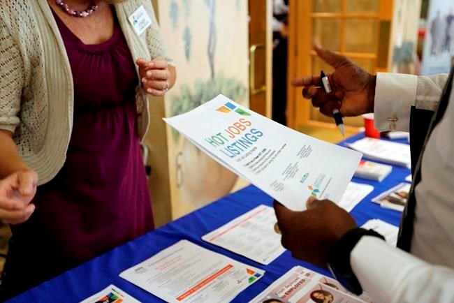Fewer Americans sought US unemployment aid last week as applications fall to very low 260,000