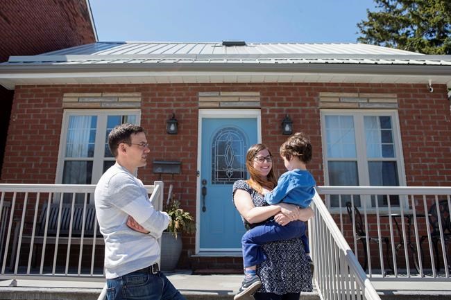 Toronto homeowners cash out of hot real estate market as