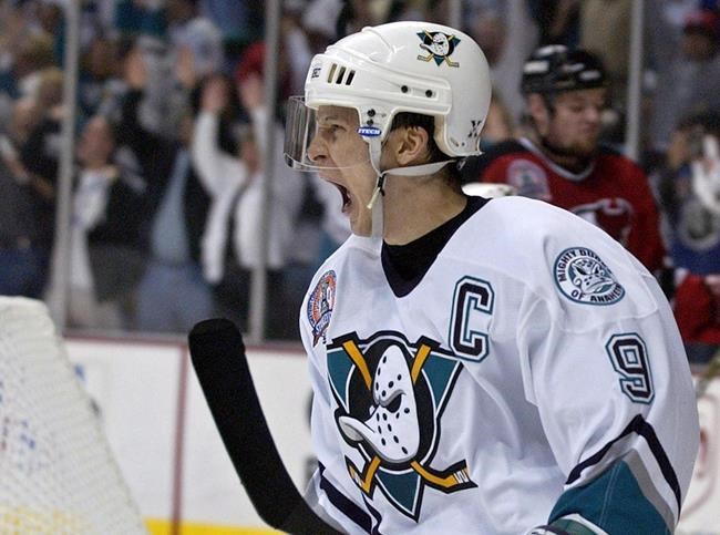 Kariya headed to NHL Hall of Fame