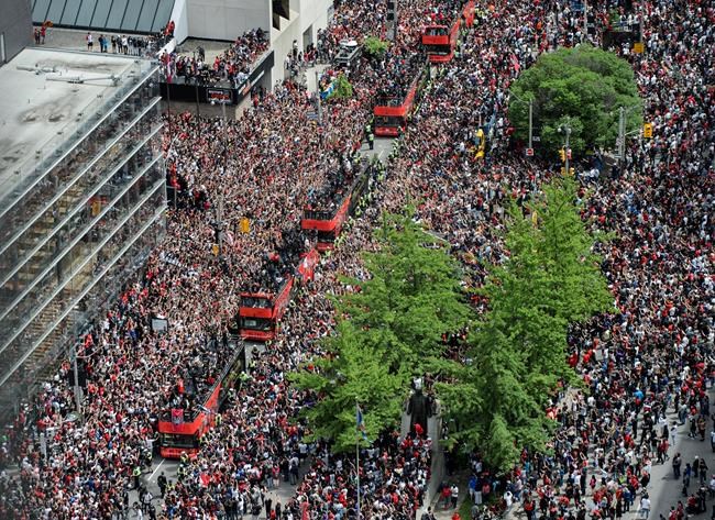 Tory promises review of Raptors parade amid planning criticism and