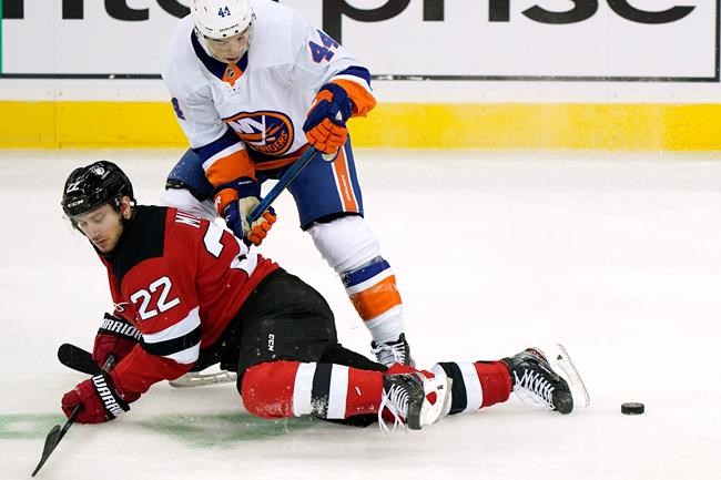 Ty Smith extends points streak as New Jersey Devils down New York Islanders  