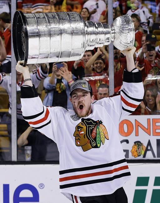 Blackhawks' Andrew Shaw retires after latest concussion - Barrie News