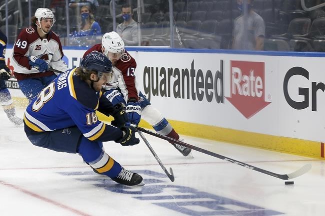 Avs score 3 in 2nd, beat Blues 5-1 to take a 3-0 series lead