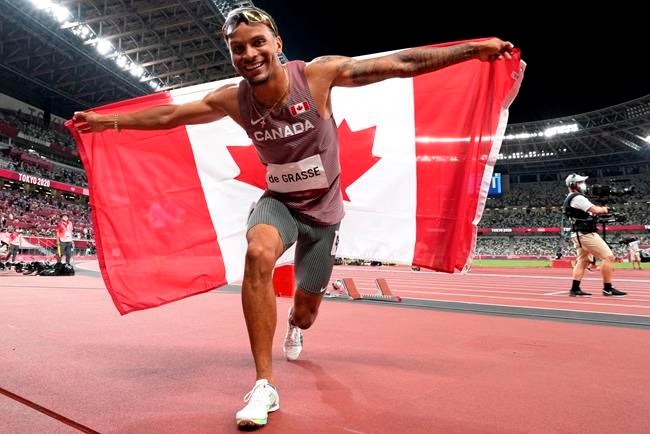 Andre De Grasse House : Vvyfx5escq 7hm - Andre de grasse gets gold, 2 americans medal in men's 200 meters kenny bednarek took silver and noah lyles won the bronze medal.