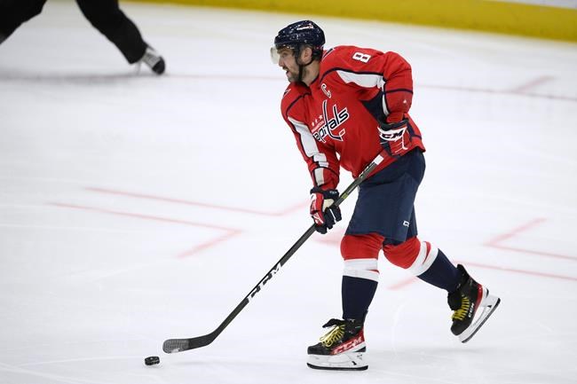 John Carlson scores as Capitals beat Blackhawks 6-1