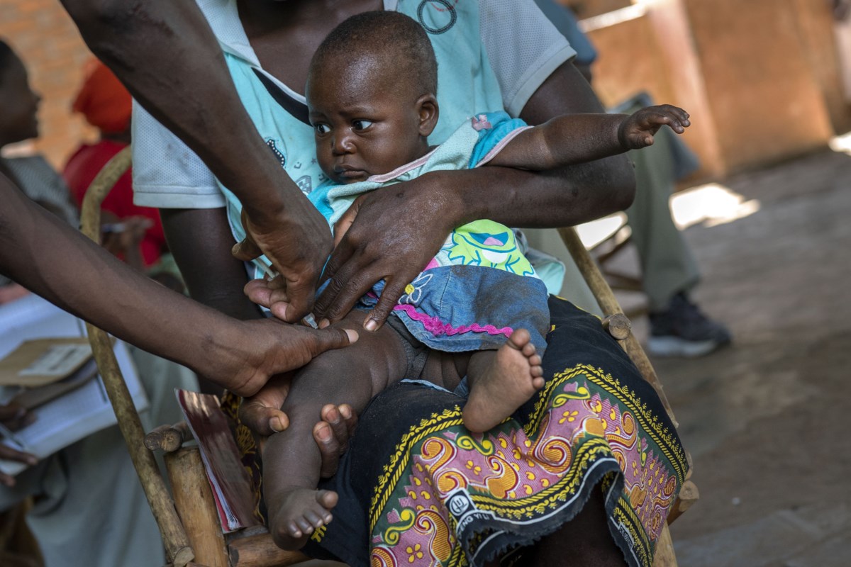 L’OMS s’apprête à déployer le premier vaccin contre le paludisme en Afrique