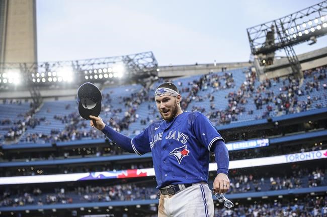 Danny Jansen a triple short of the cycle as Blue Jays rout Red Sox