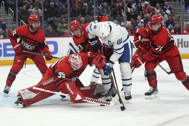 Mitch Marner ties Maple Leafs' point-streak record