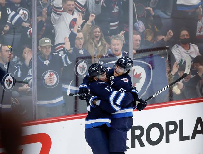 Scheifele's hat trick helps Jets snap three-game skid with 4-2 victory over  Canucks - Coast Reporter