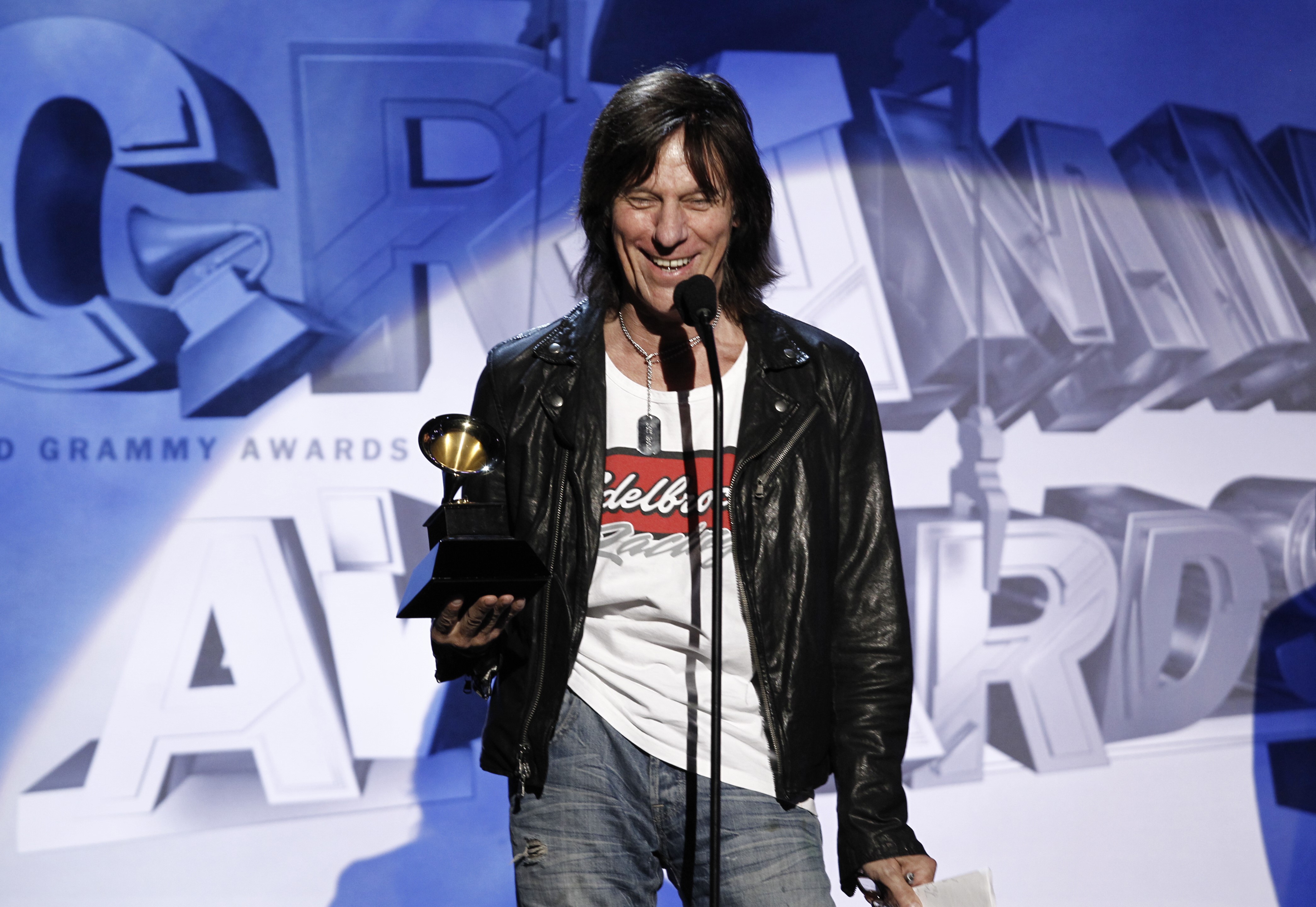 Rockers Pay Tribute to Jeff Beck - Ozzy Osbourne, Jimmy Page