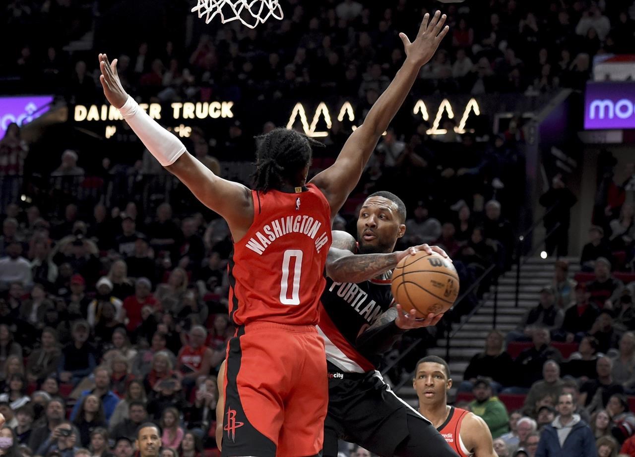 Damian Lillard Scores 71 Points in Trail Blazers Win Over Rockets