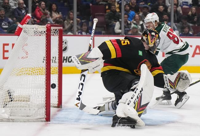 Vancouver Canucks to don orange warm-up jerseys for 4th First Nations night