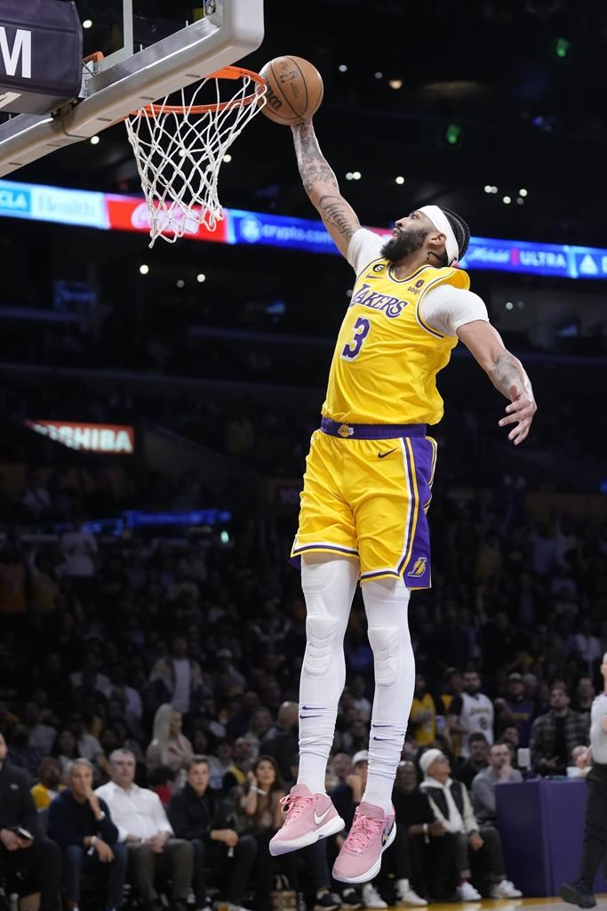 Lakers Clinch 2nd Straight NBA Title With Late Rally