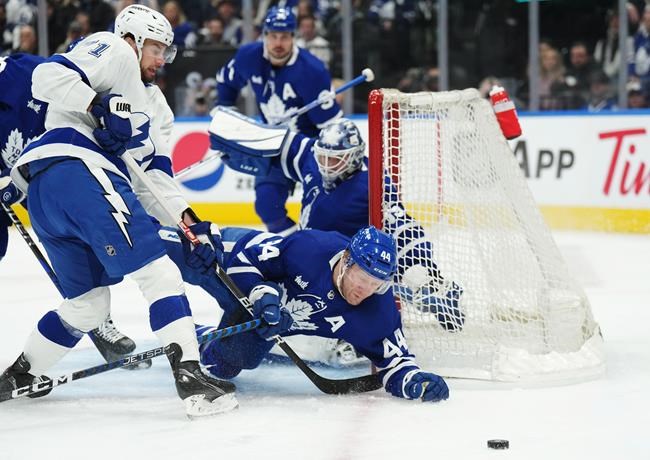 Point scores 2, Lightning rout Maple Leafs in series opener