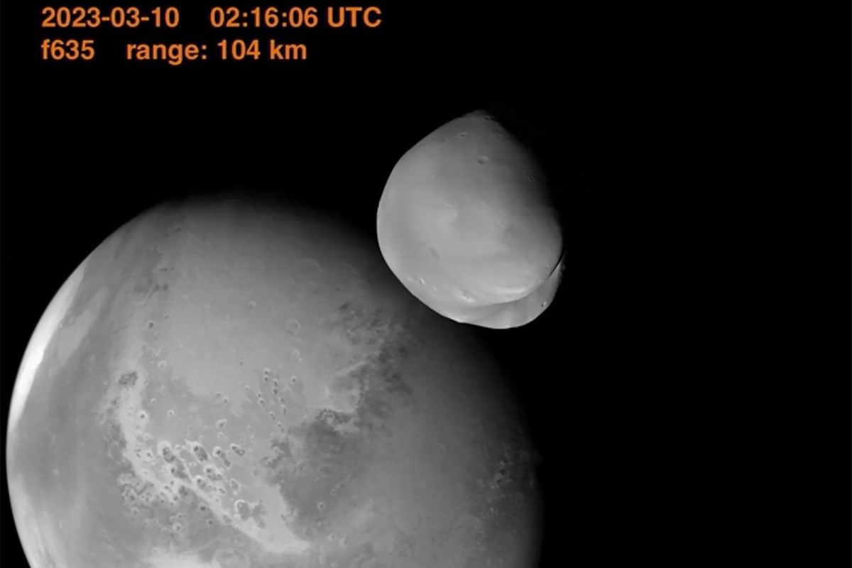 Een Emirati-ruimtevaartuig maakt close-upfoto’s van de kleine maan van Mars