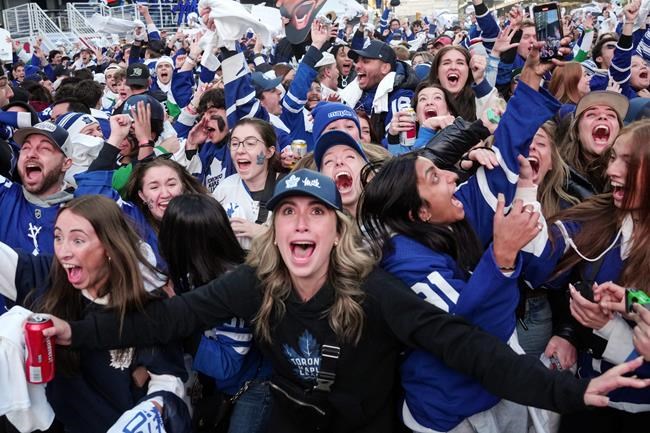 Packed bars, busy downtown streets expected in Toronto as Maple Leafs take on Florida - Victoria Times Colonist