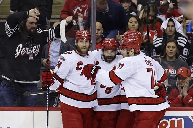 Carolina Hurricanes down New Jersey Devils 6-1, up 2-0 in series