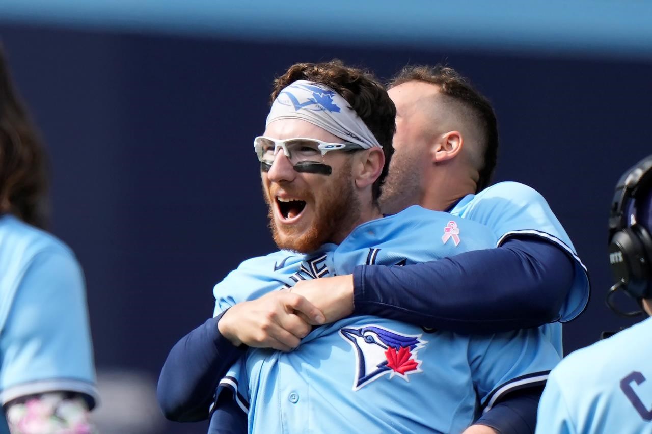 Danny Jansen lifts Blue Jays over Braves 6-5 for three-game sweep of  Atlanta 