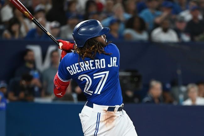 Guerrero Jr. hits homer in 4th straight game 