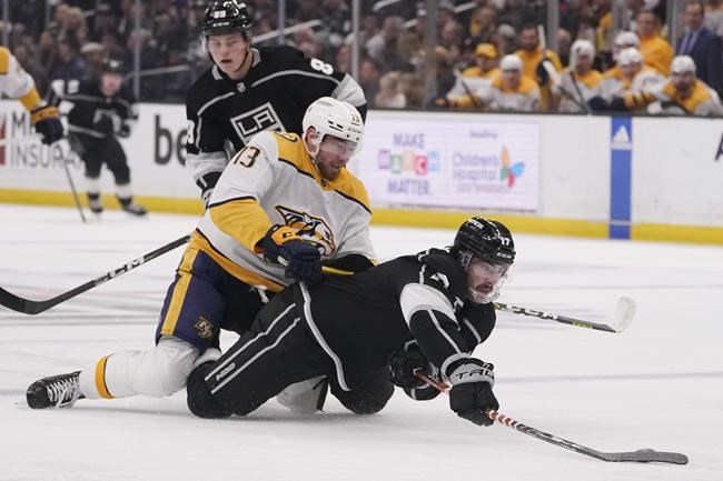 Former Flyers forward Zack MacEwen signs a three-year deal with