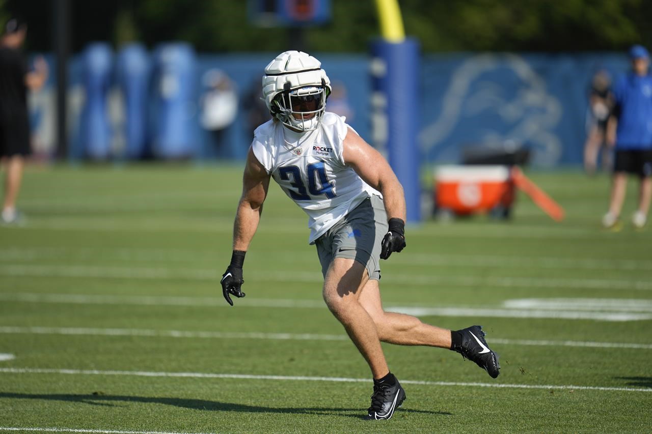 detroit lions football camp