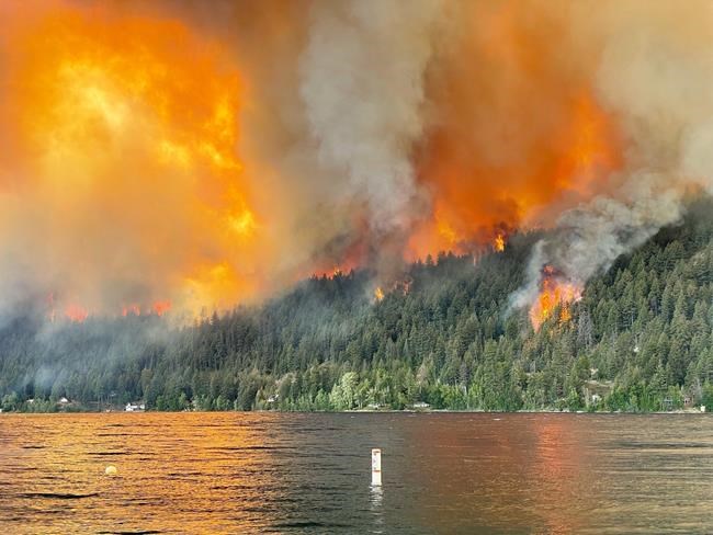 Properties destroyed as latest B.C. wildfire flares, forcing