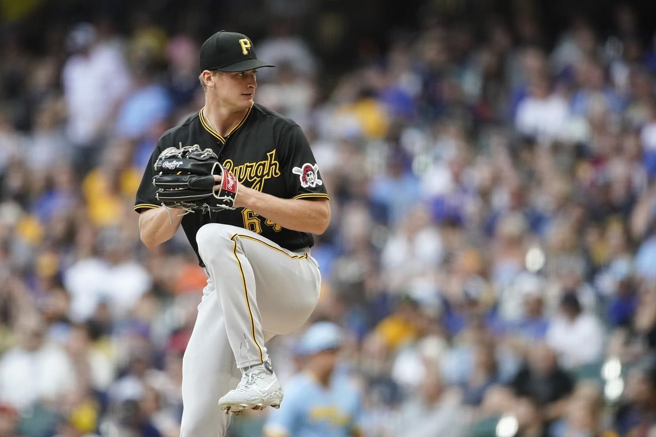 Choi, Reynolds, Santana homer to lead the Pirates to a 3-2 win