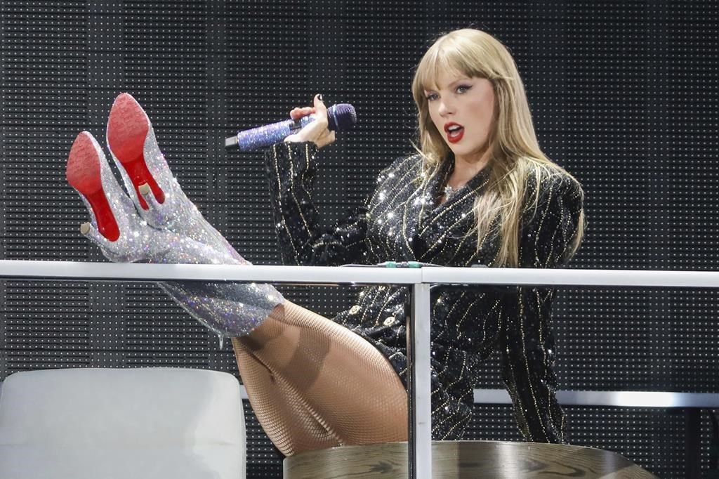 Some fans rejoice, others left on waitlist as Taylor Swift Toronto