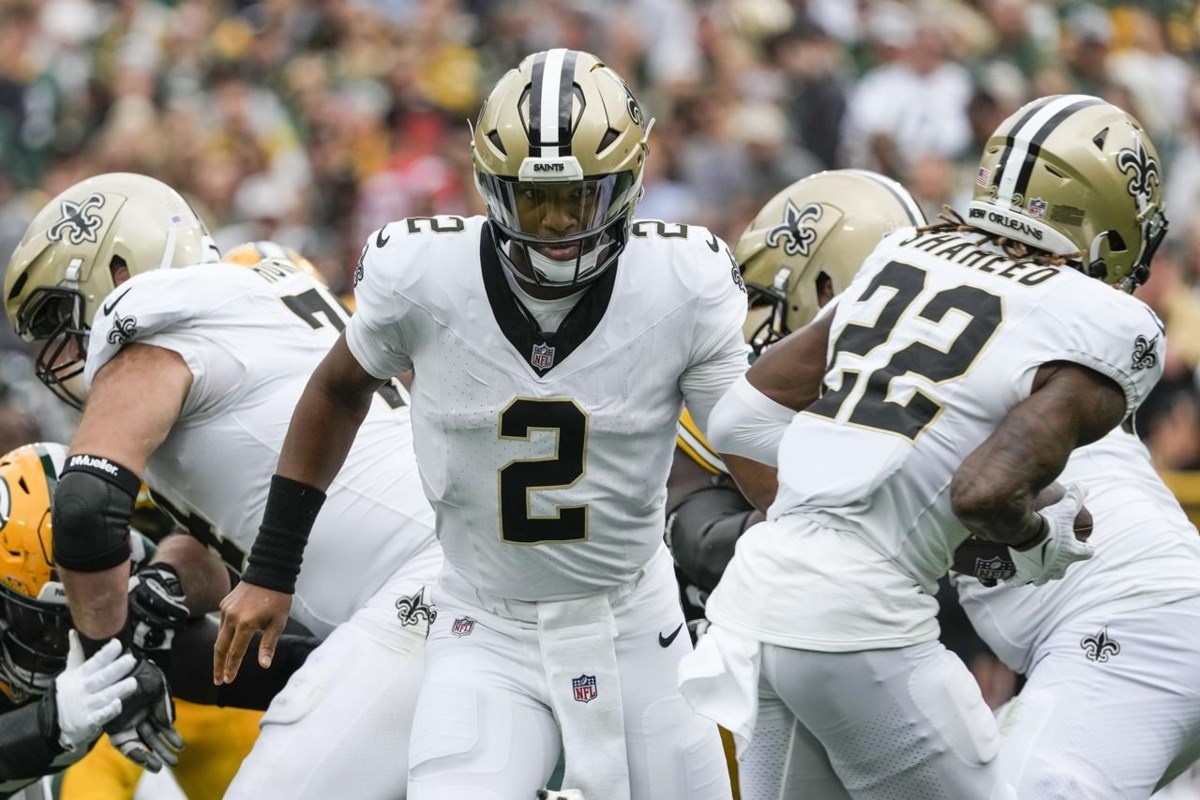 NFL on X: Saints re-signing QB Jameis Winston to 2-year, $28