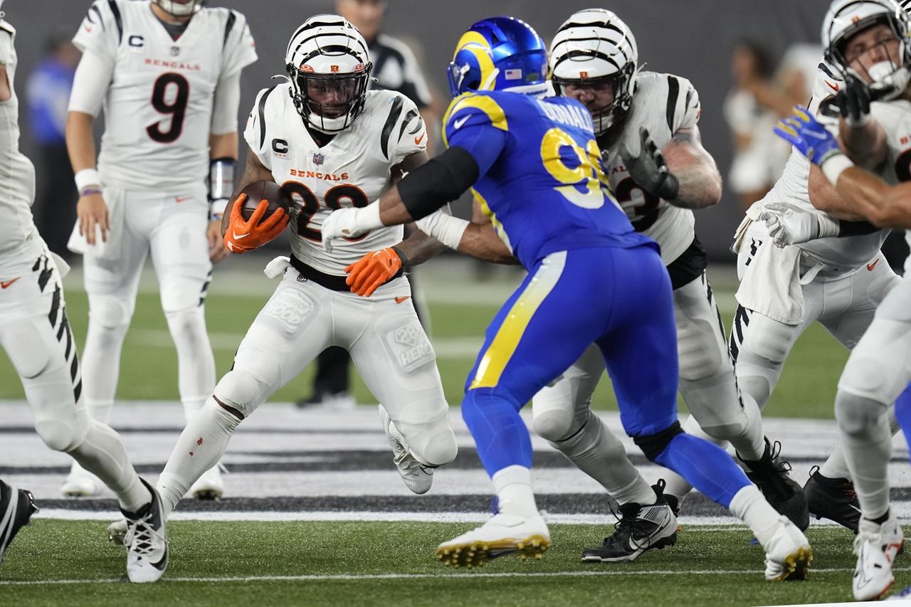 Super Bowl: Los Angeles Rams defeat Cincinnati Bengals 23-20 - CBS