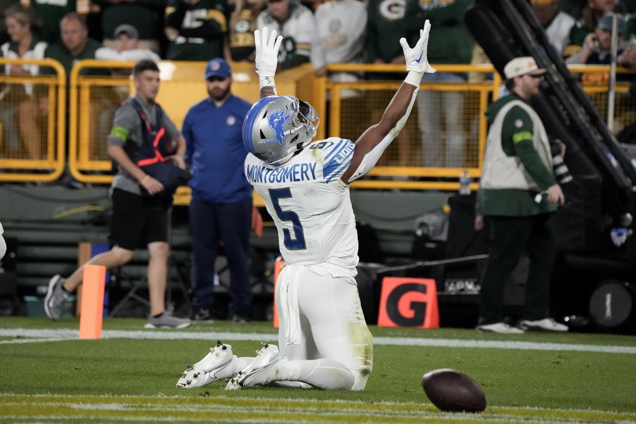 Amon-Ra St. Brown scores big TD for Lions in prime-time win at